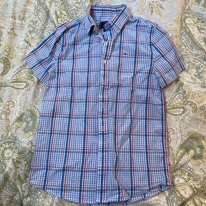 Vineyard vines boys short sleeve button down.  Great condition.